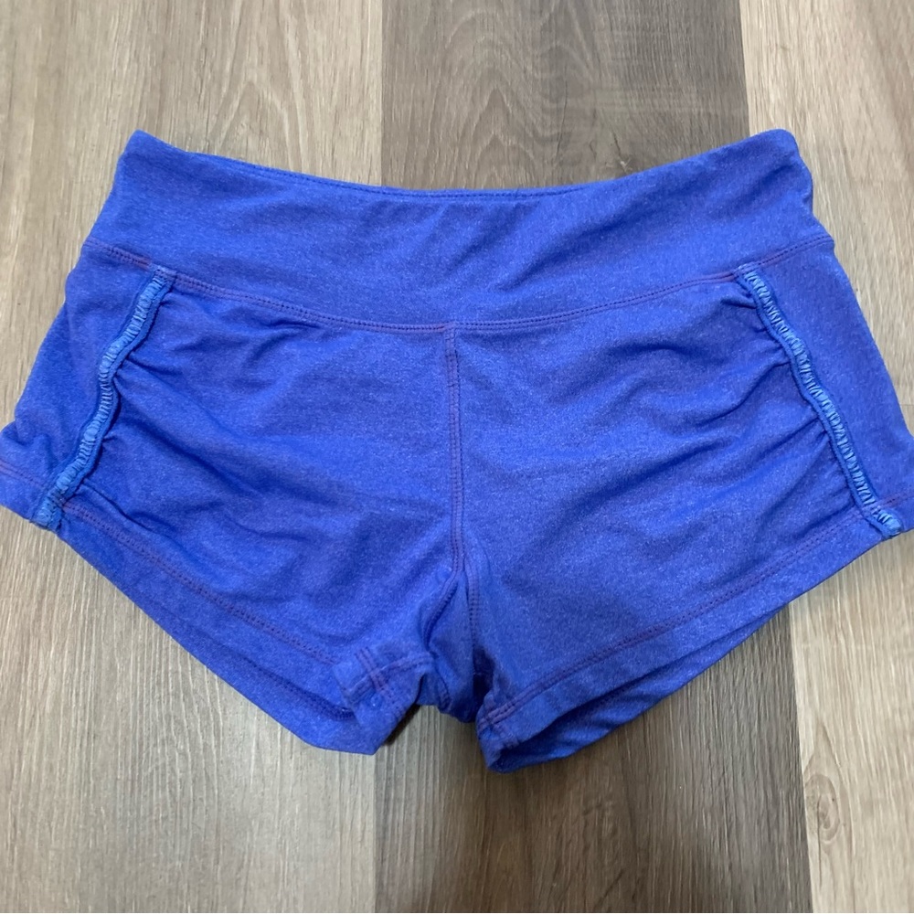 Kyodan booty shorts